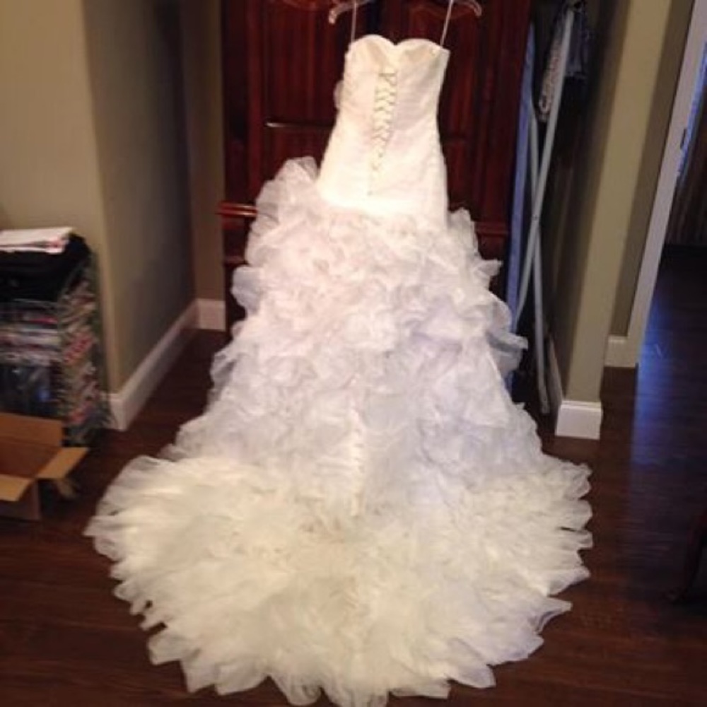 Dress - Picture 4 of 7